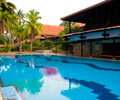 Swimming Pool - Lake Garden Resort Malacca