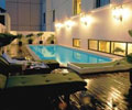 Swimming Pool - Duxton Hotel
