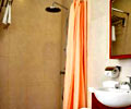 Bathroom - The Crown Borneo Hotel