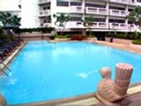 Centre Point Serviced Apartment Petchburi Swimming Pool