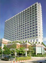 Chaophya Park Hotel