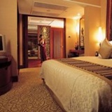 Shangri-la Hotel Room
